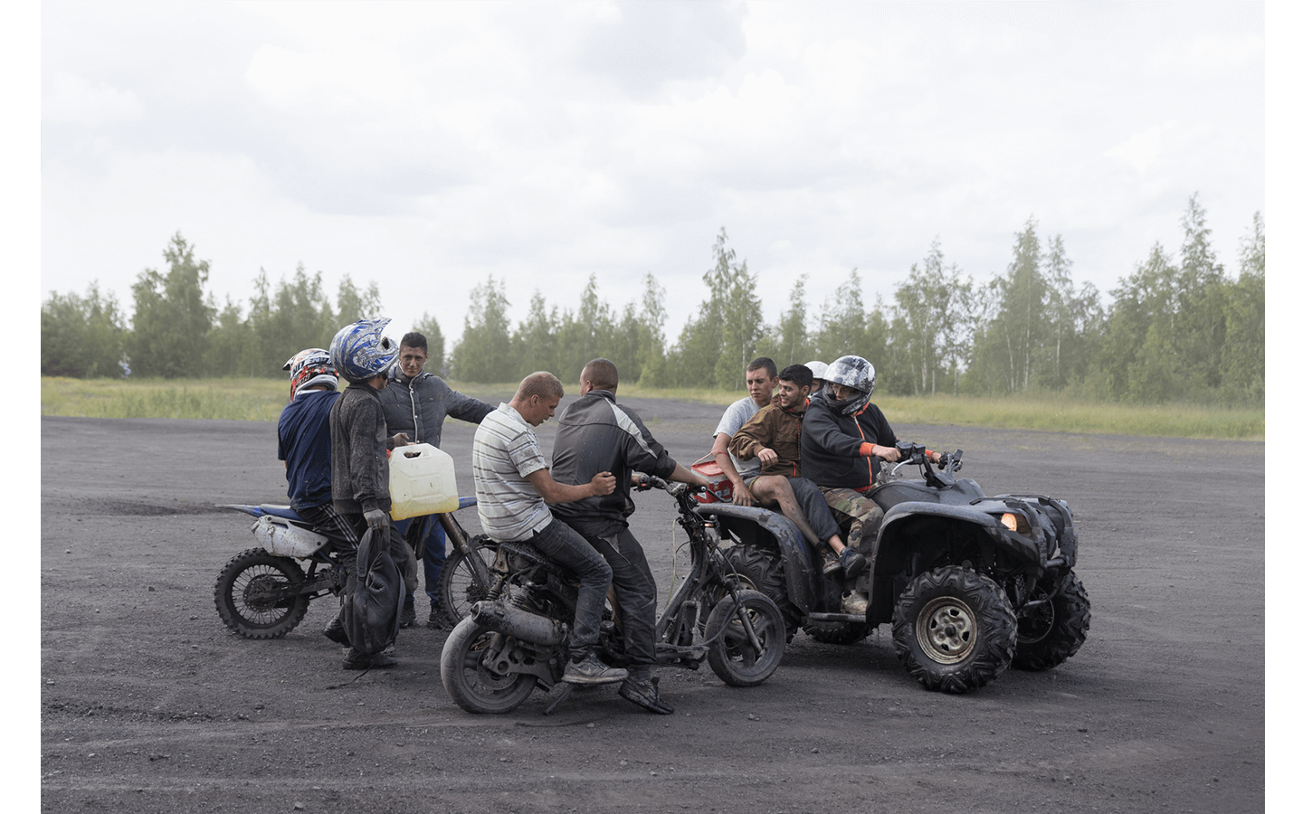 Gathering to depart (Haillicourt), 2016