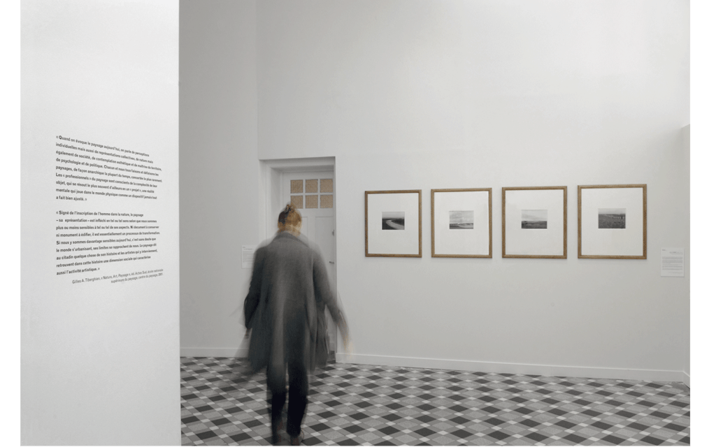 Vues partielles de l’exposition « Le Paysage dans la collection du CRP » 