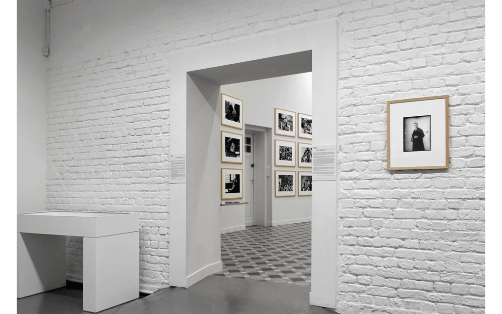 Vues partielles de l'exposition « Faites comme chez vous » 