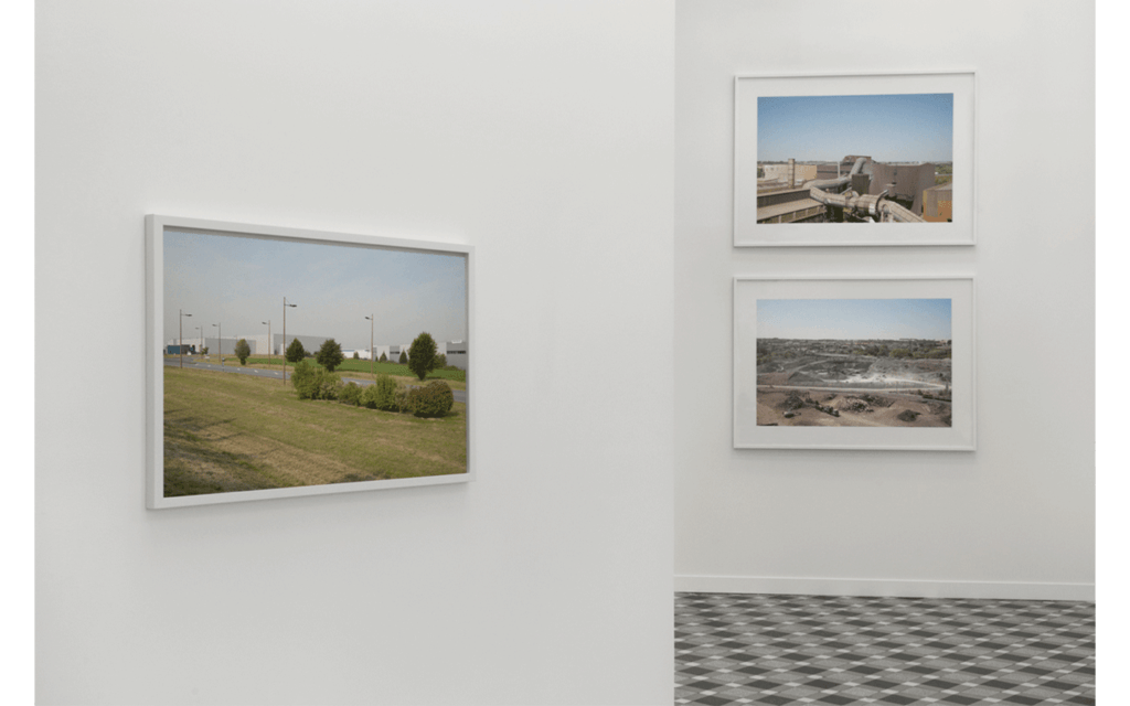 Vues partielles de l'exposition « Il fait jour »
