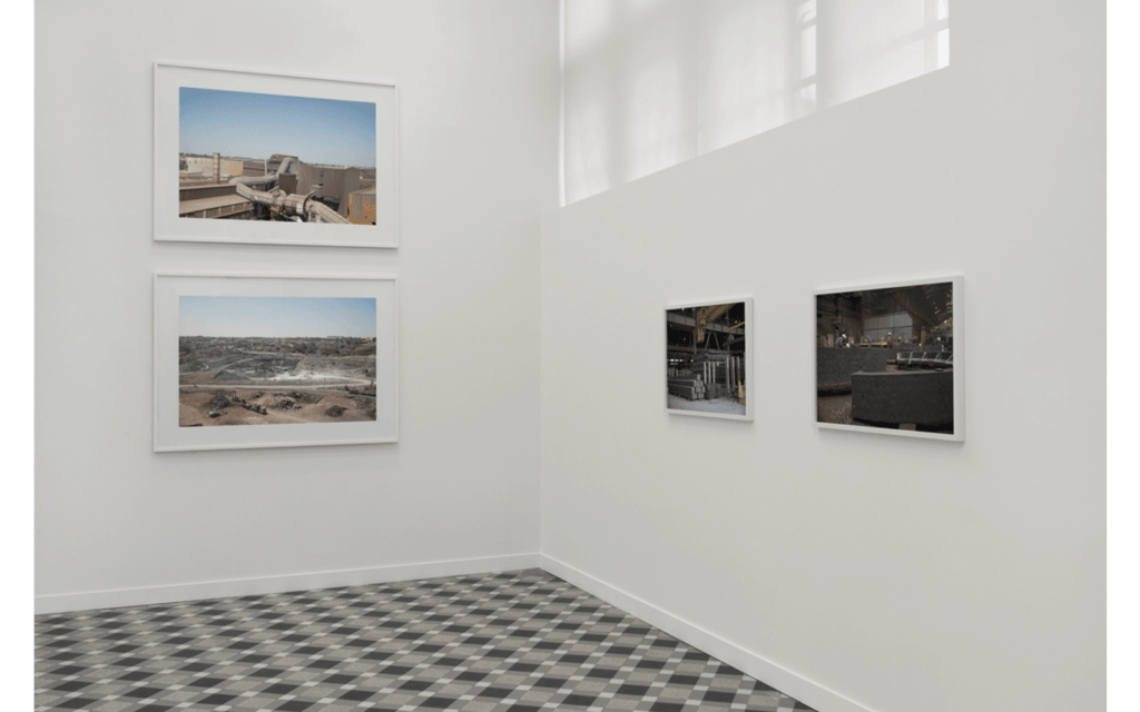 Vues partielles de l'exposition « Il fait jour »