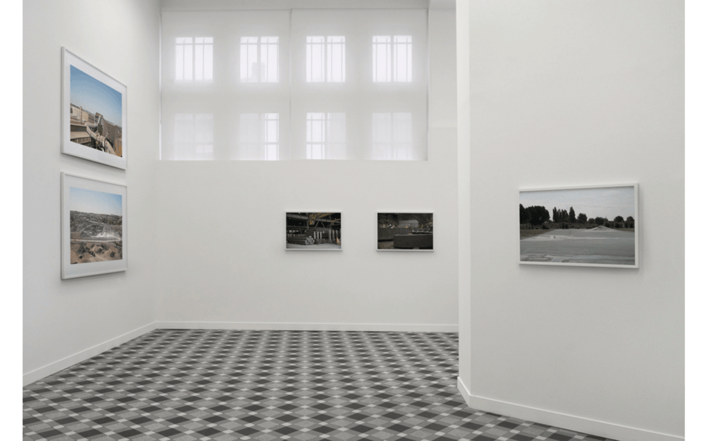 Vues partielles de l'exposition « Il fait jour »