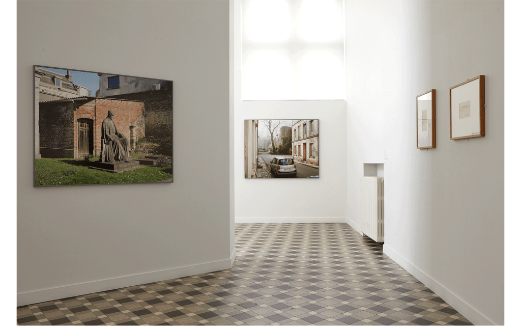 Vue partielle de l'exposition  « Des Terrains / Temps zéro »