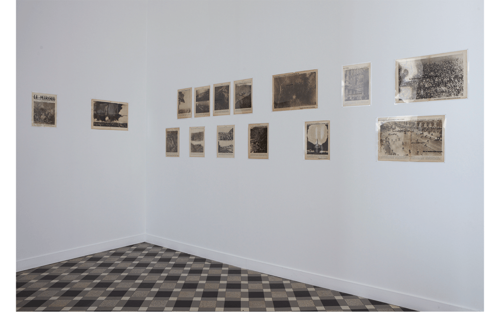 Vue partielle de l'exposition  « Des Terrains / Temps zéro »