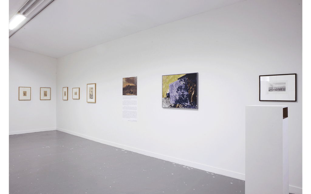 Vue partielle de l'exposition  « Des Terrains / Temps zéro »