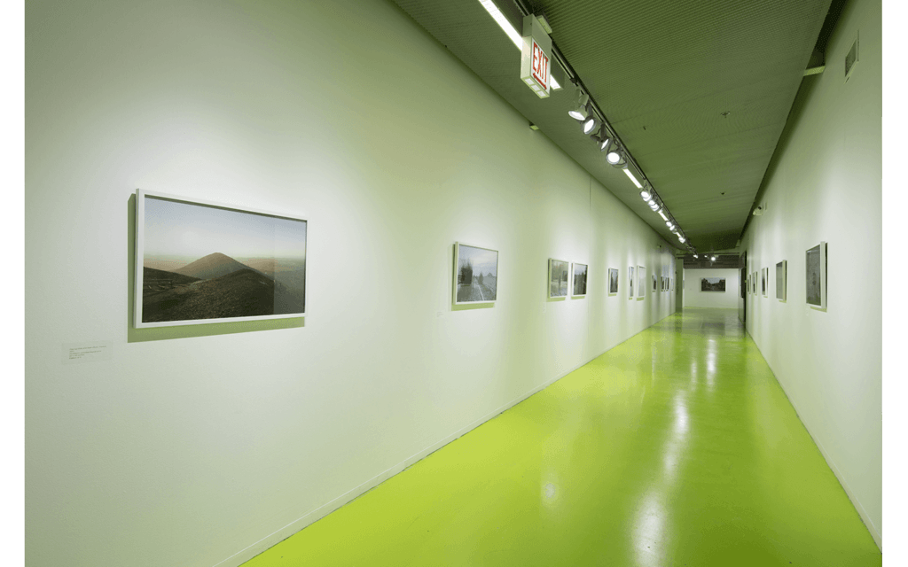 Vue partielle de l'exposition Resilient Images à l'Hyde Park Art Center