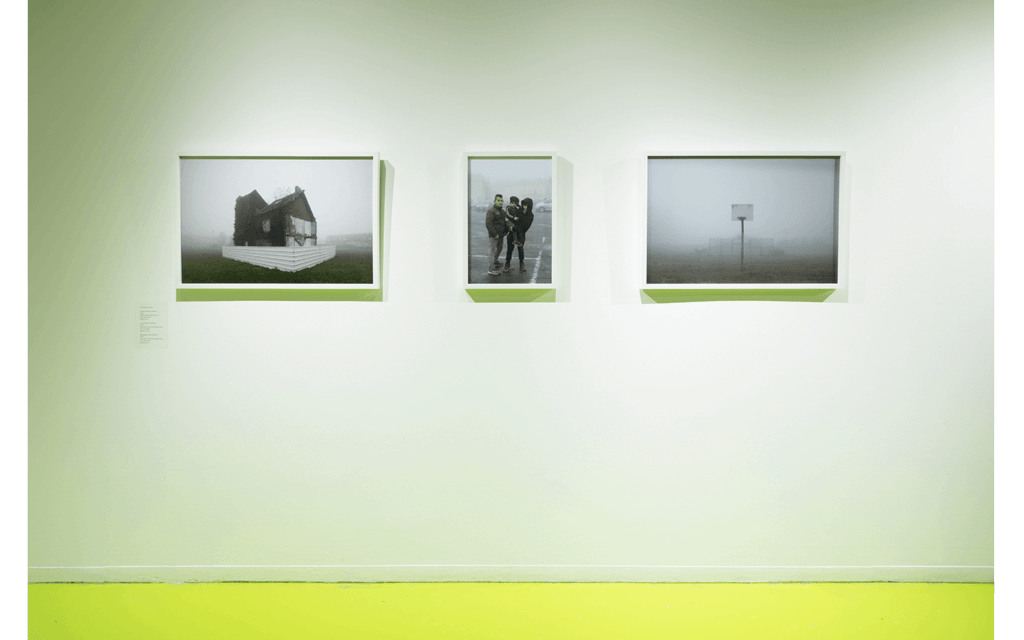 Vue partielle de l'exposition Resilient Images à l'Hyde Park Art Center